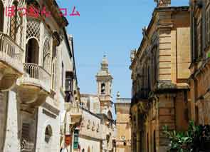 �}���^��